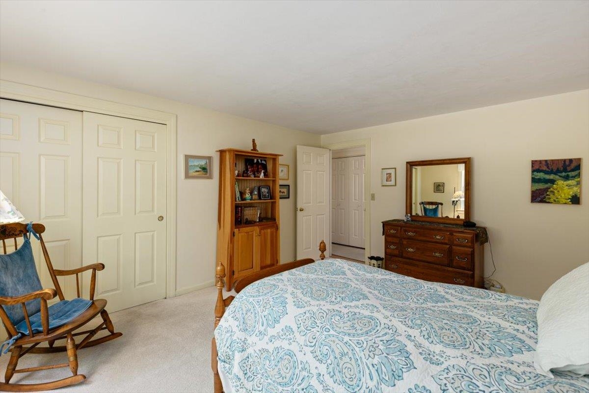 7 Coach Road Exeter, NH 03833 - Photo 11 of 34