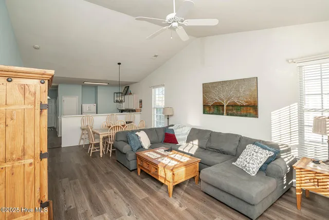 $269,900 | 908 Great Egret Circle Southwest, Unit 3, Sunset Beach, NC 28468