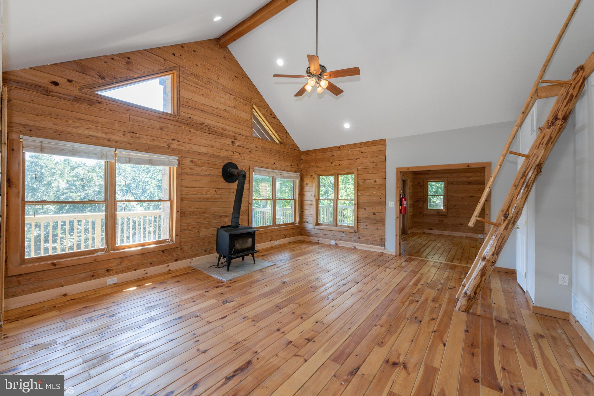 651 Knob Road Gore, VA 22637 - Photo 11 of 30 living room