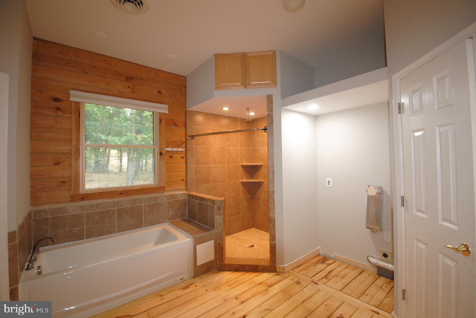 651 Knob Road Gore, VA 22637 - Photo 23 of 30 Primary Bath