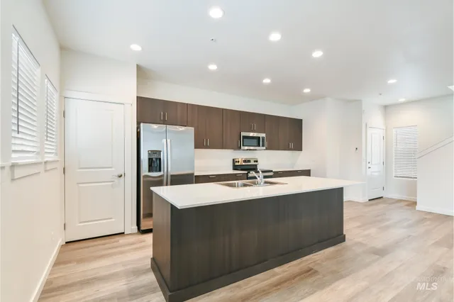 $1,168,899 | 6726 West Overland Road, Boise, ID 83709