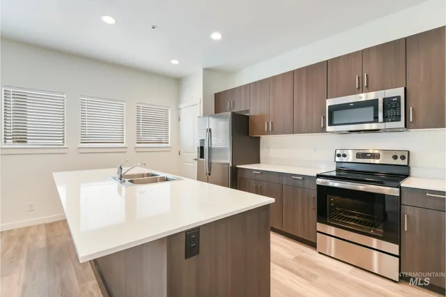 $1,168,899 | 6726 West Overland Road, Boise, ID 83709