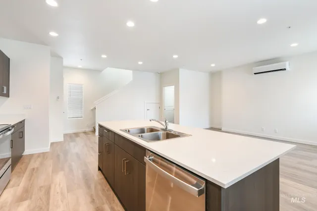 $1,168,899 | 6726 West Overland Road, Boise, ID 83709