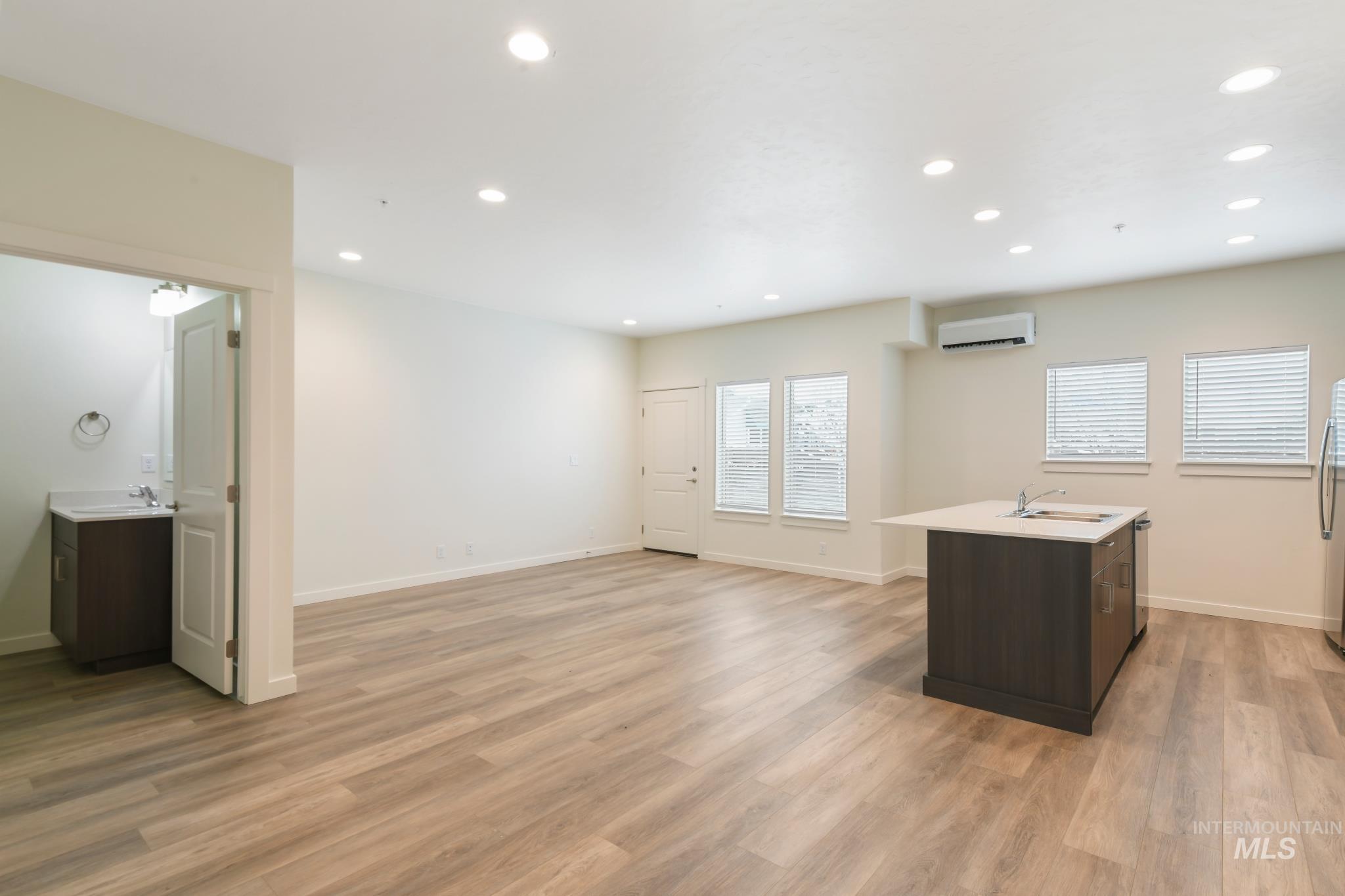 6726 West Overland Road Boise, ID 83709 - Photo 4 of 50