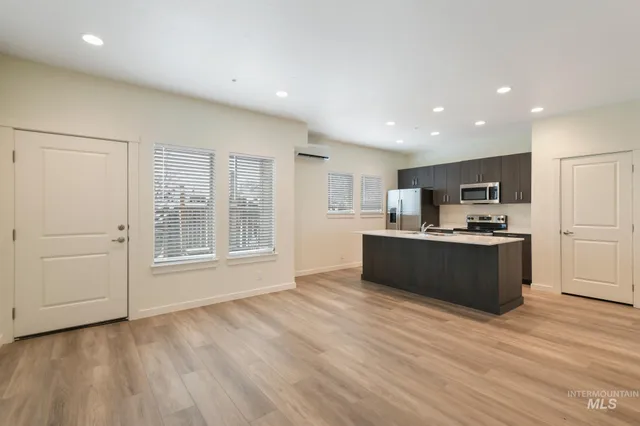 $1,168,899 | 6726 West Overland Road, Boise, ID 83709