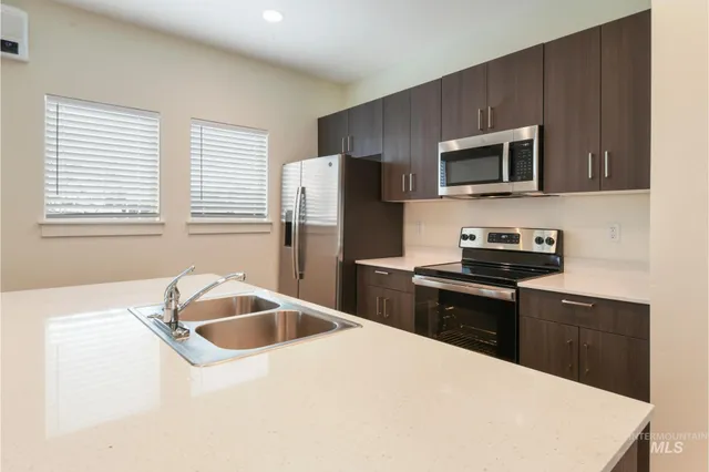 $1,168,899 | 6726 West Overland Road, Boise, ID 83709