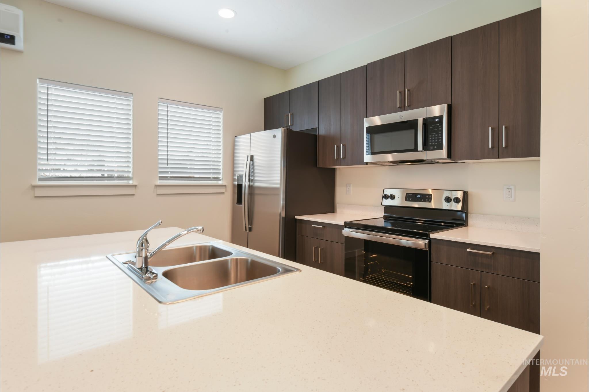 6726 West Overland Road Boise, ID 83709 - Photo 8 of 50