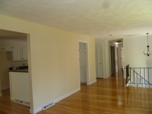 26 Ashcroft Road Sharon, MA 02067 - Photo 3 of 15 Gallery Image 3