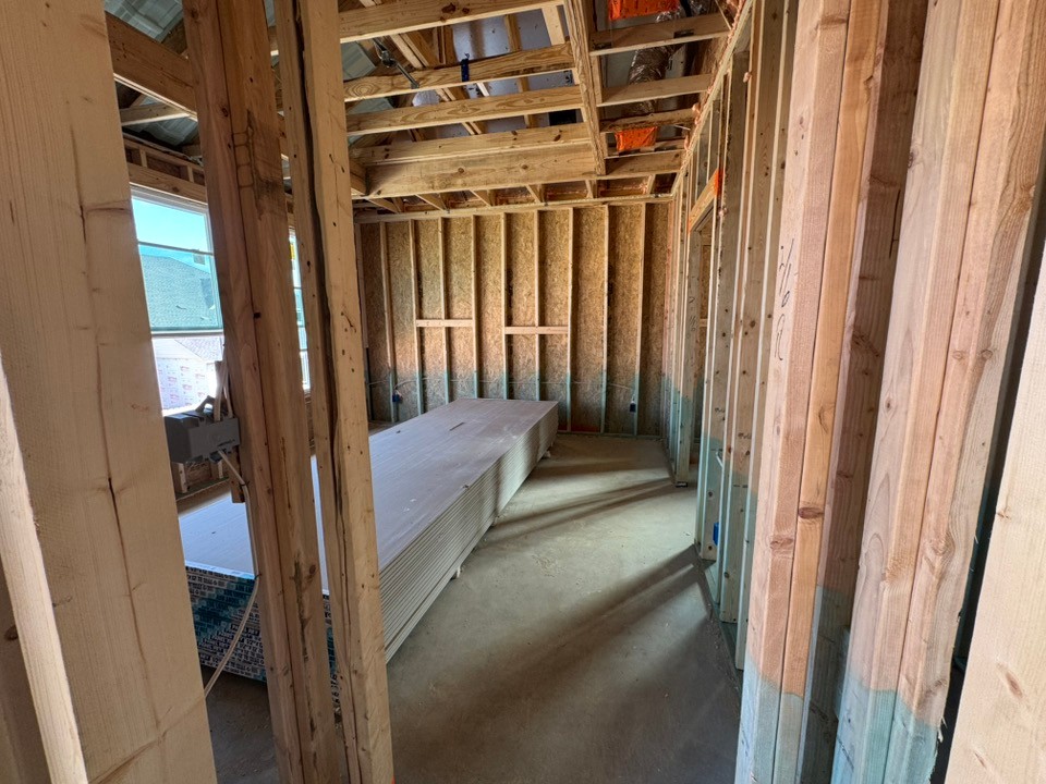 120 Pipe Cactus Pass Georgetown, TX 78633 - Photo 5 of 35 View of miscellaneous room