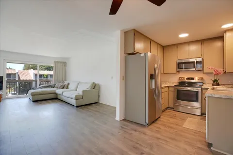 $675,000 | 47 Dearborn Place, Unit 26, Goleta, CA 93117
