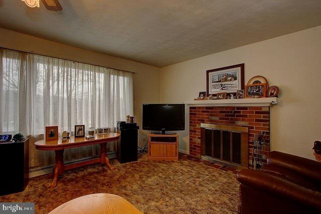 389 Lindy Road Seven Valleys, PA 17360 - Photo 5 of 27 Gallery Image 5