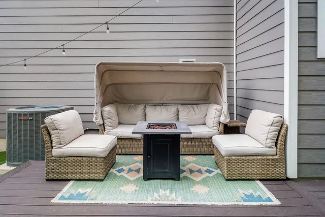 $2,400 | 8109 Mandela Bend, Austin, TX 78744