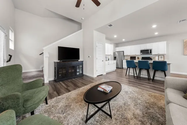 $2,400 | 8109 Mandela Bend, Austin, TX 78744