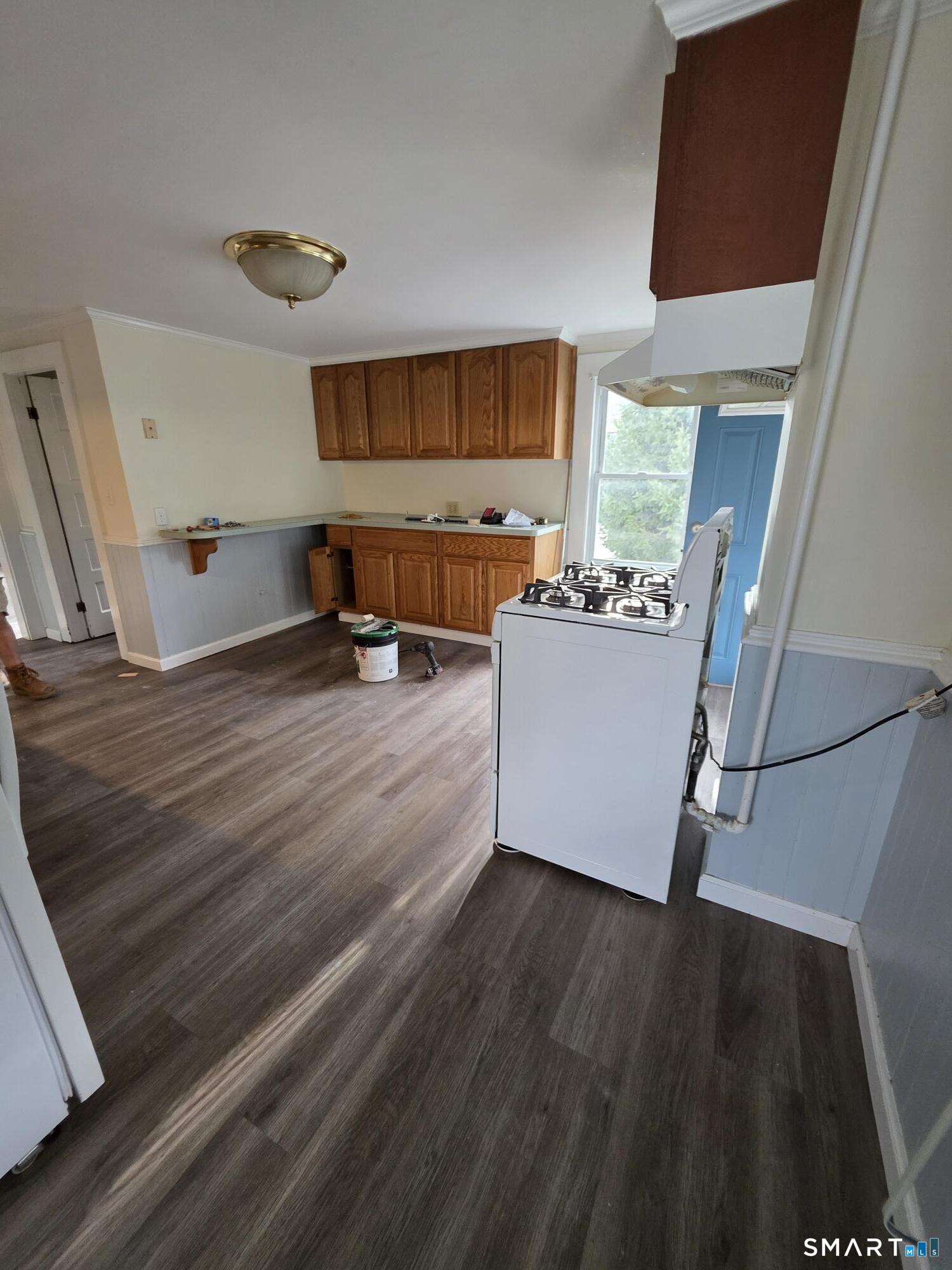 138 Divinity Street Bristol, CT 06010 - Photo 4 of 14 Gallery Image 4