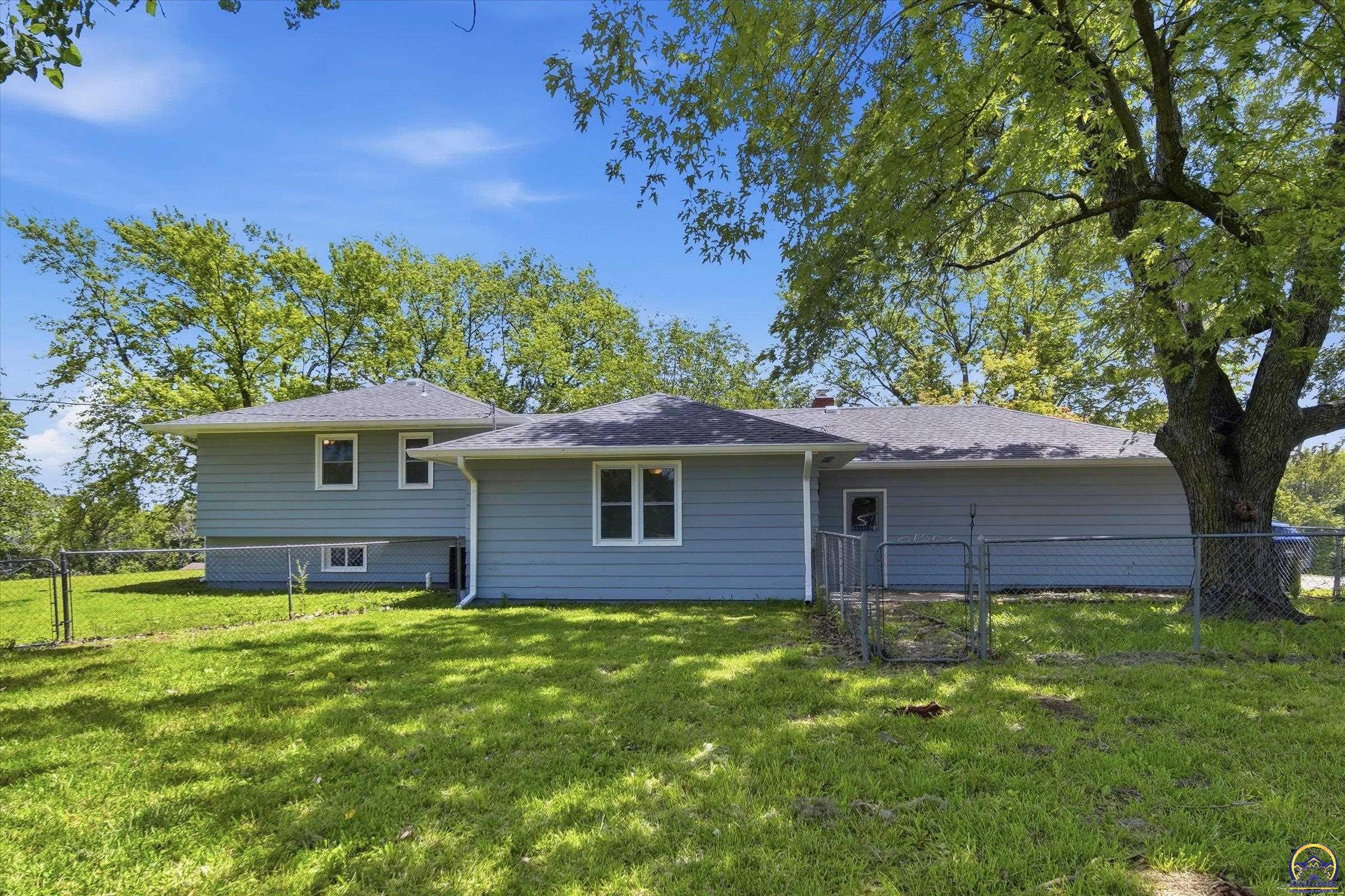 4625 Northwest Brickyard Road Topeka, KS 66618 - Photo 36 of 53