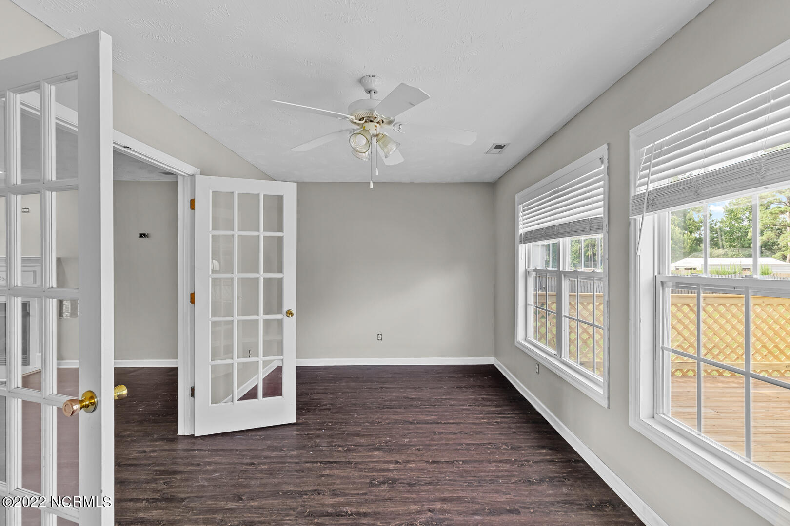 222 Target Lane Hubert, NC 28539 - Photo 14 of 53 14
