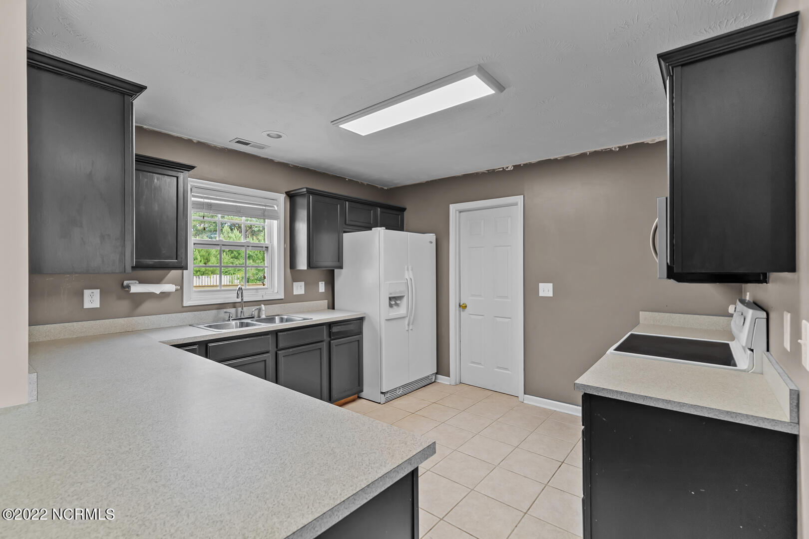 222 Target Lane Hubert, NC 28539 - Photo 17 of 53 17