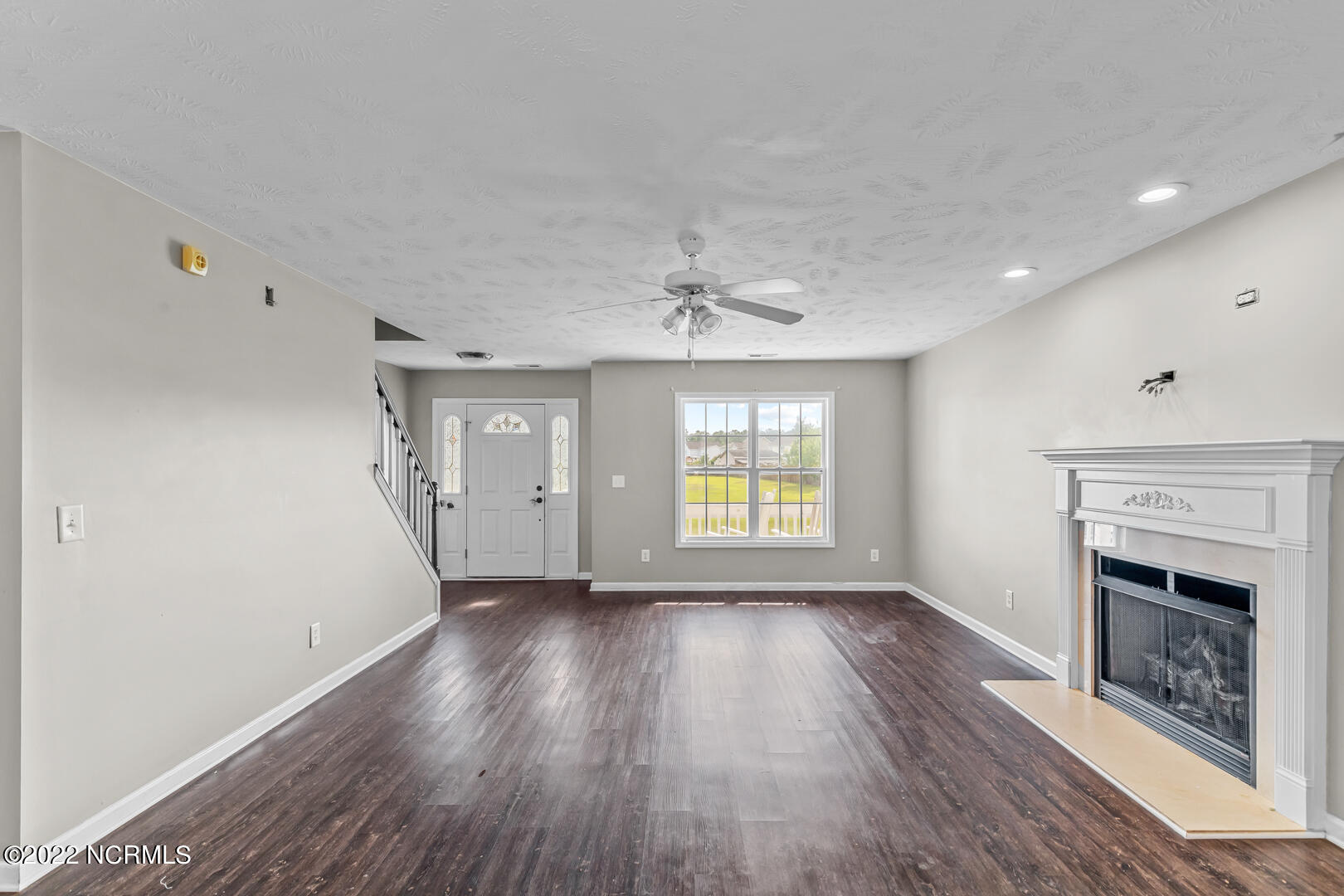 222 Target Lane Hubert, NC 28539 - Photo 8 of 53 8