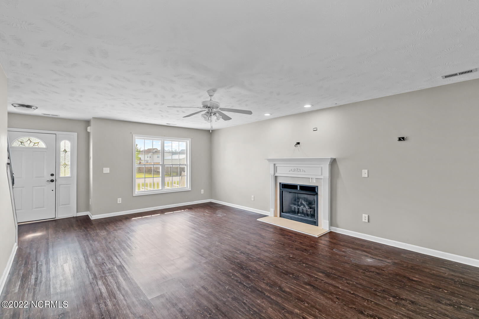 222 Target Lane Hubert, NC 28539 - Photo 9 of 53 9