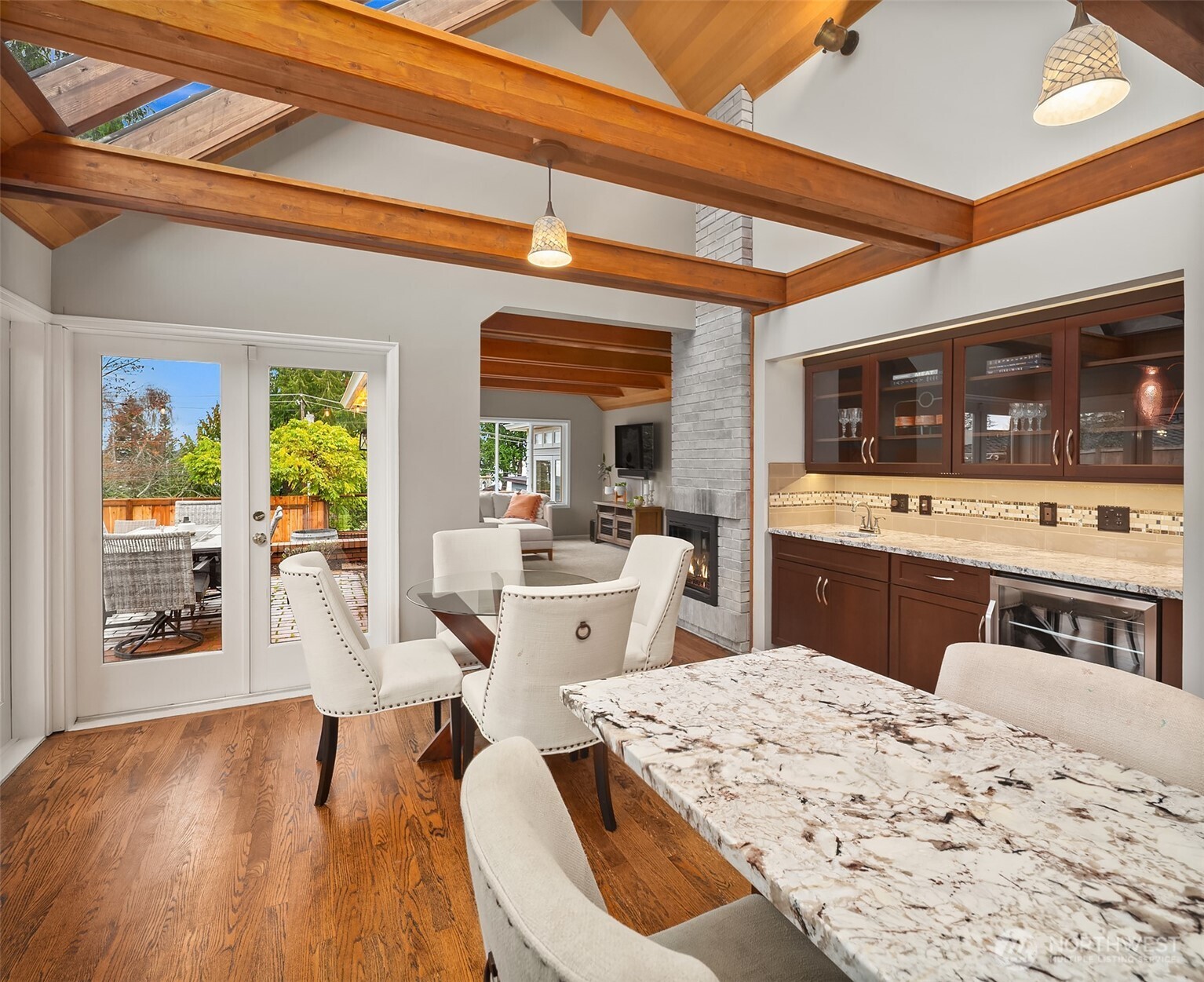 8430 Talbot Road Edmonds, WA 98026 - Photo 12 of 38 Gallery Image 12