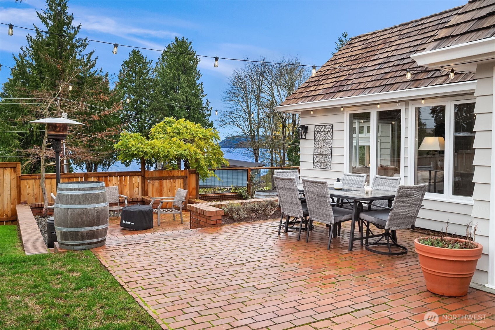 8430 Talbot Road Edmonds, WA 98026 - Photo 32 of 38 Gallery Image 32