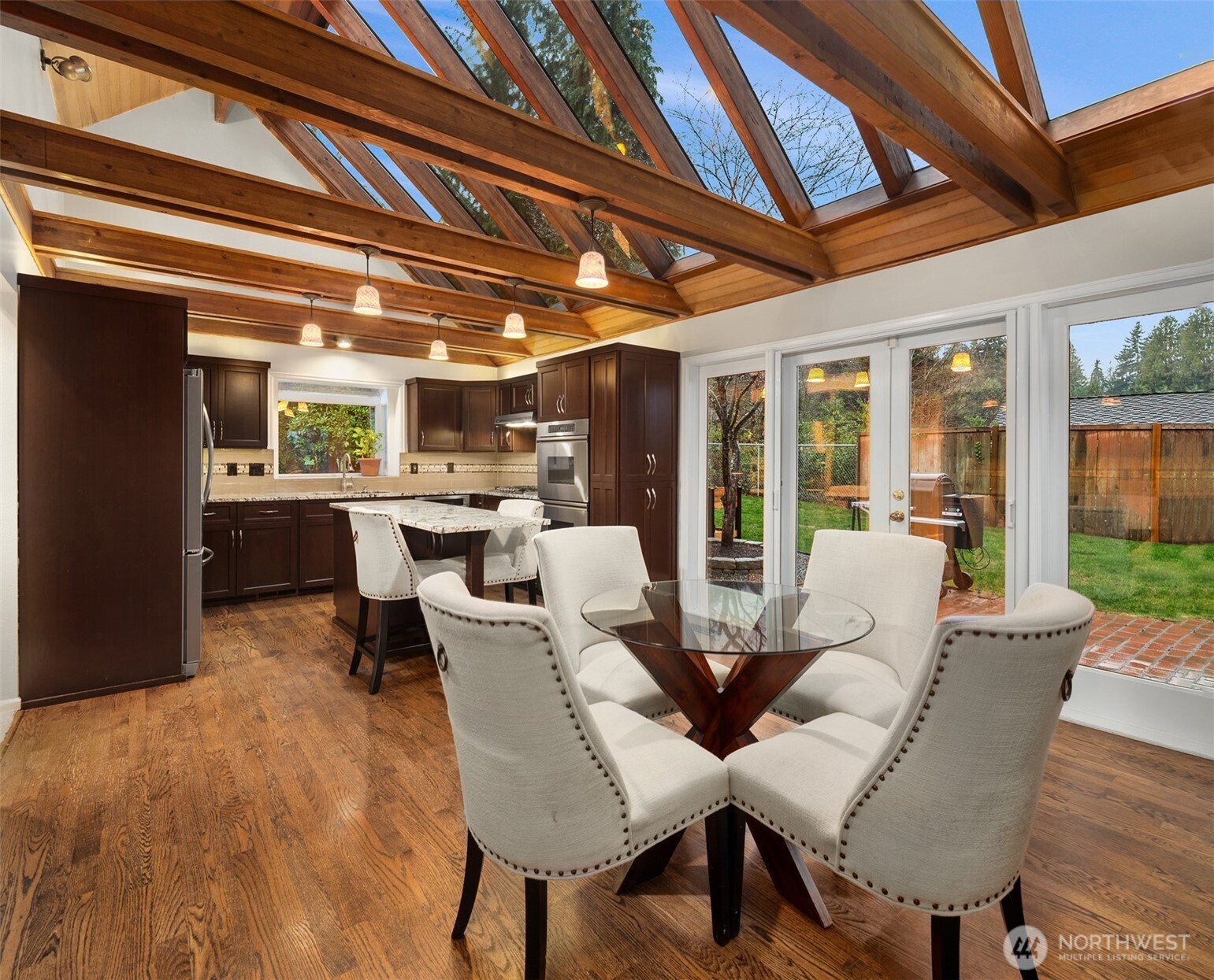 8430 Talbot Road Edmonds, WA 98026 - Photo 6 of 38 Gallery Image 6