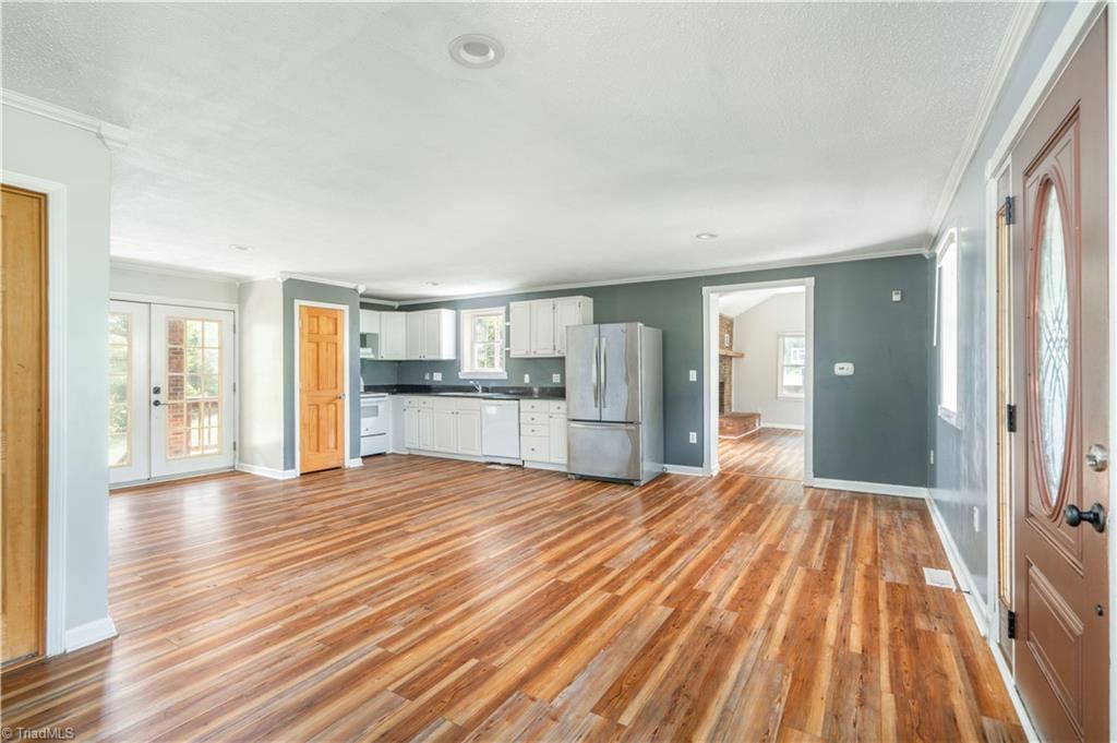 5083 Baux Mountain Road Winston-Salem, NC 27105 - Photo 12 of 39