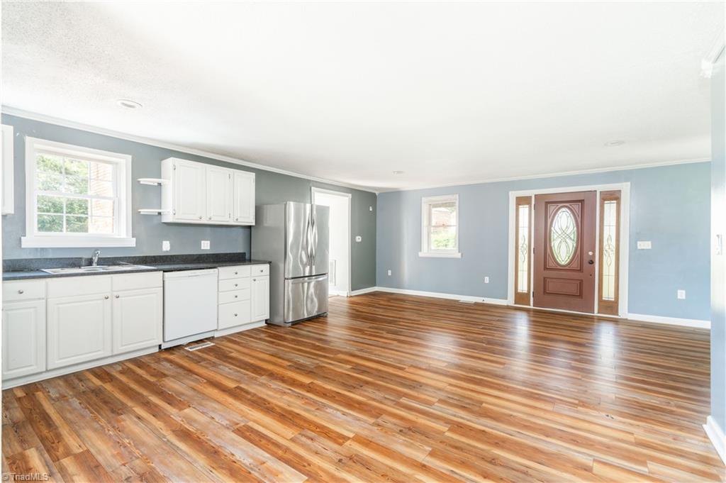 5083 Baux Mountain Road Winston-Salem, NC 27105 - Photo 14 of 39