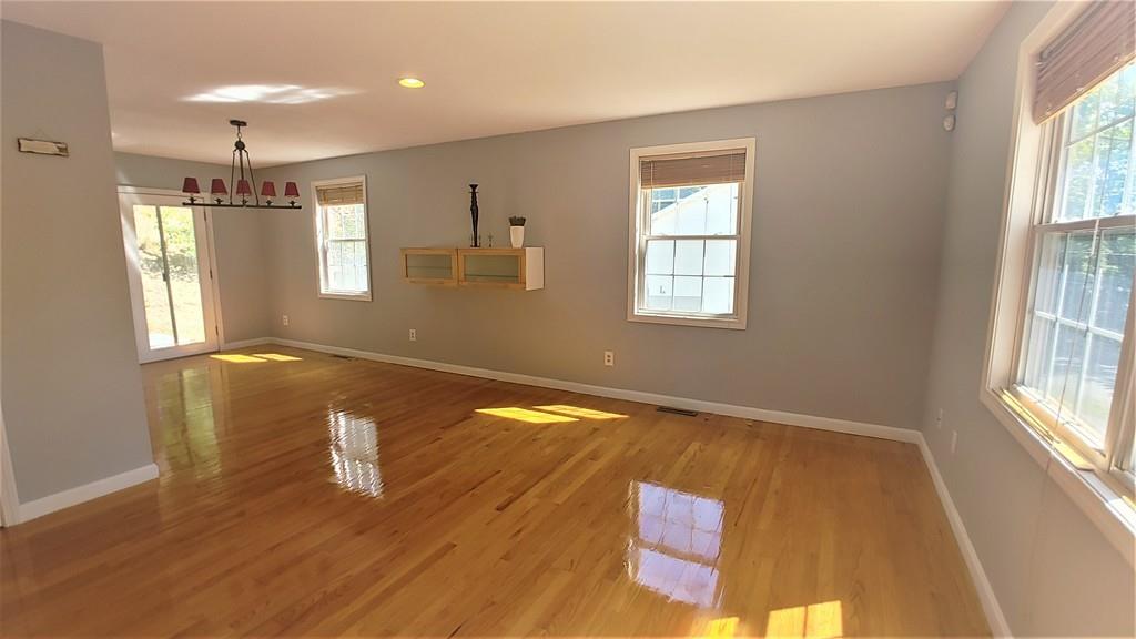 646 Alden Street Springfield, MA 01109 - Photo 5 of 27