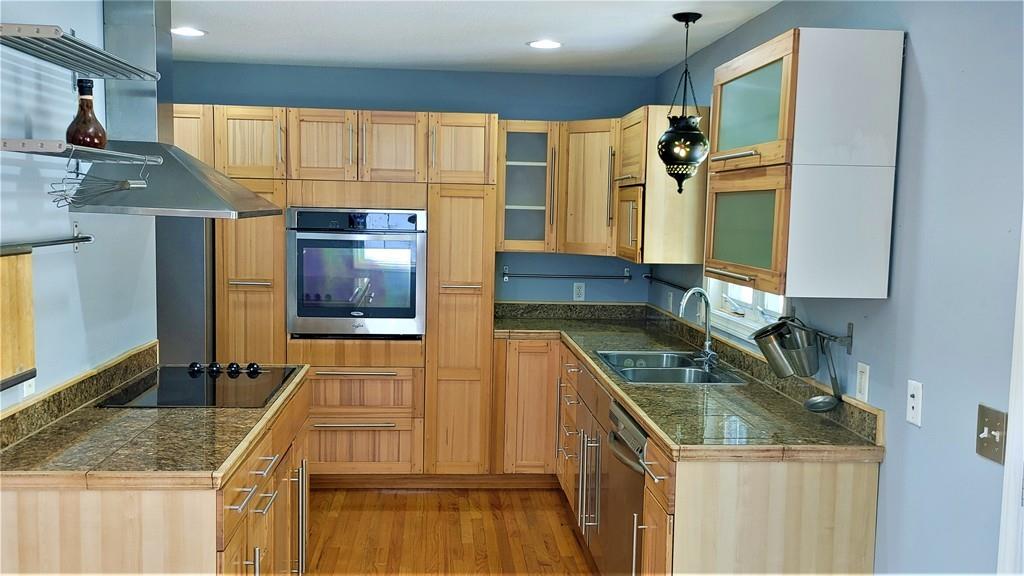 646 Alden Street Springfield, MA 01109 - Photo 10 of 27