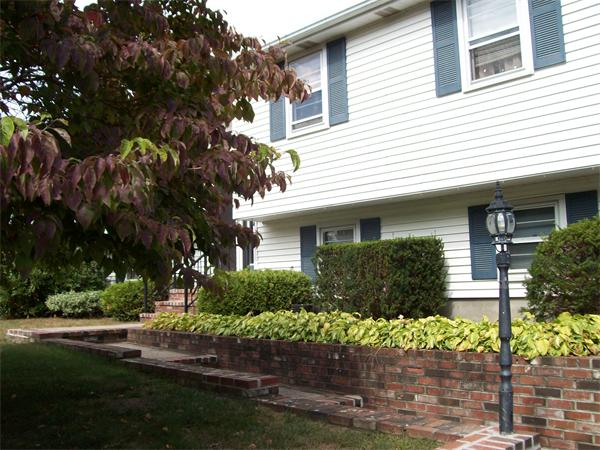 68 Ruth Ellen Road Raynham, MA 02767 - Photo 2 of 12 Gallery Image 2