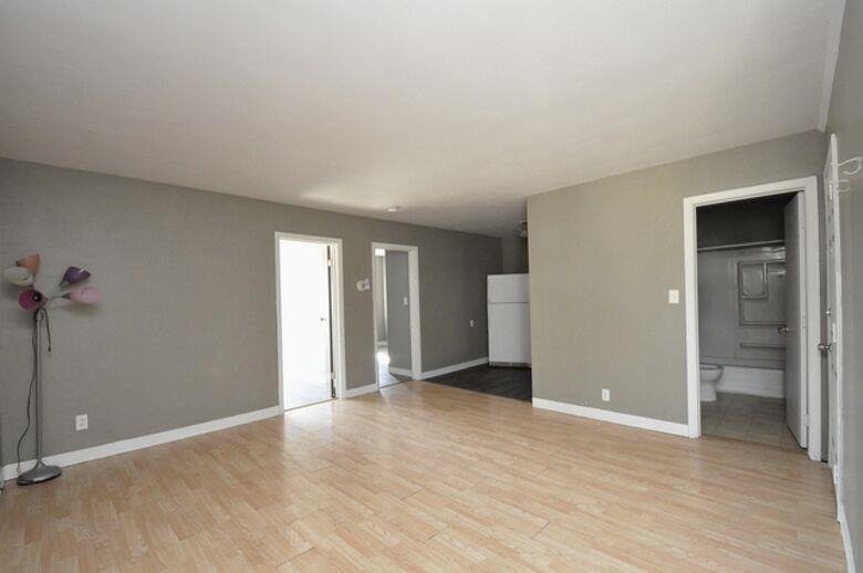 506 Main Street Marseilles, IL 61341 - Photo 4 of 8 wooden floor in an empty room