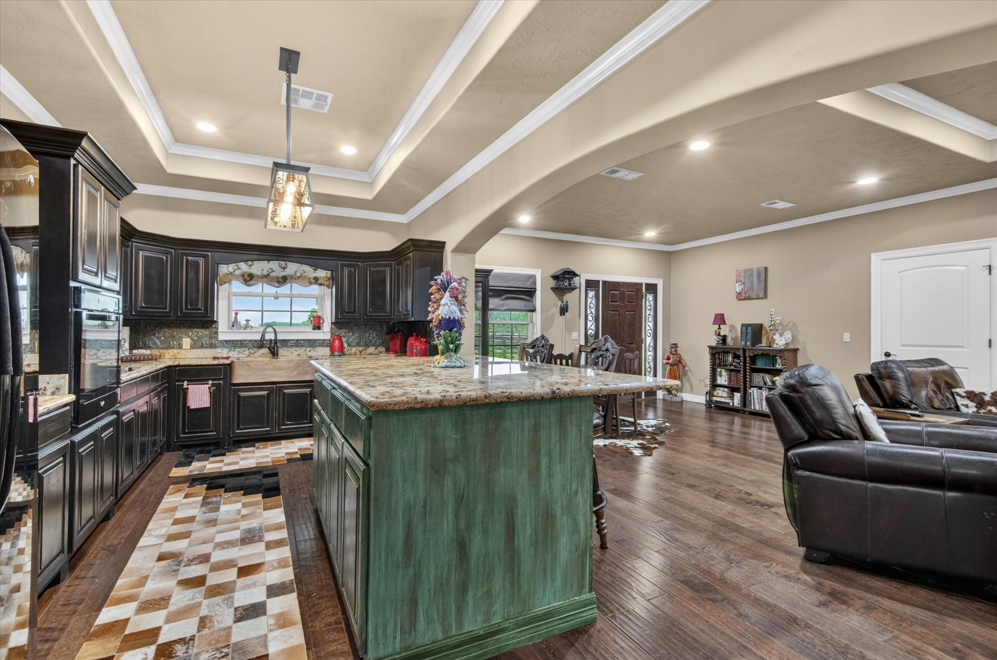 1755 McBride-Devillier Loop Winnie, TX 77665 - Photo 15 of 44 a kitchen with lots of counter top space