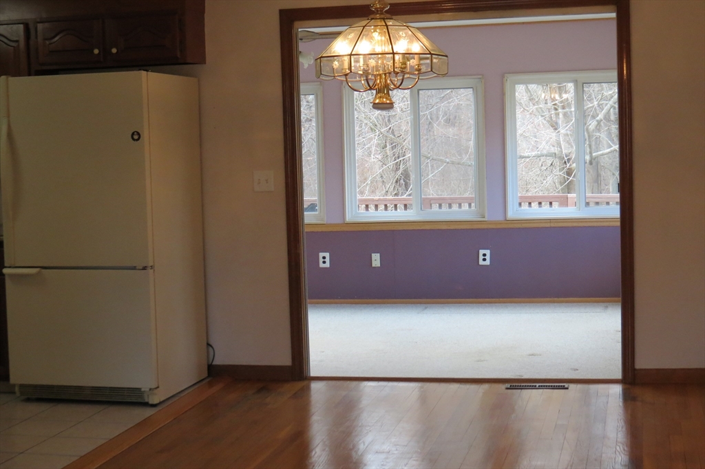 7 Carriage Road North Billerica, MA 01862 - Photo 17 of 32 Gallery Image 17