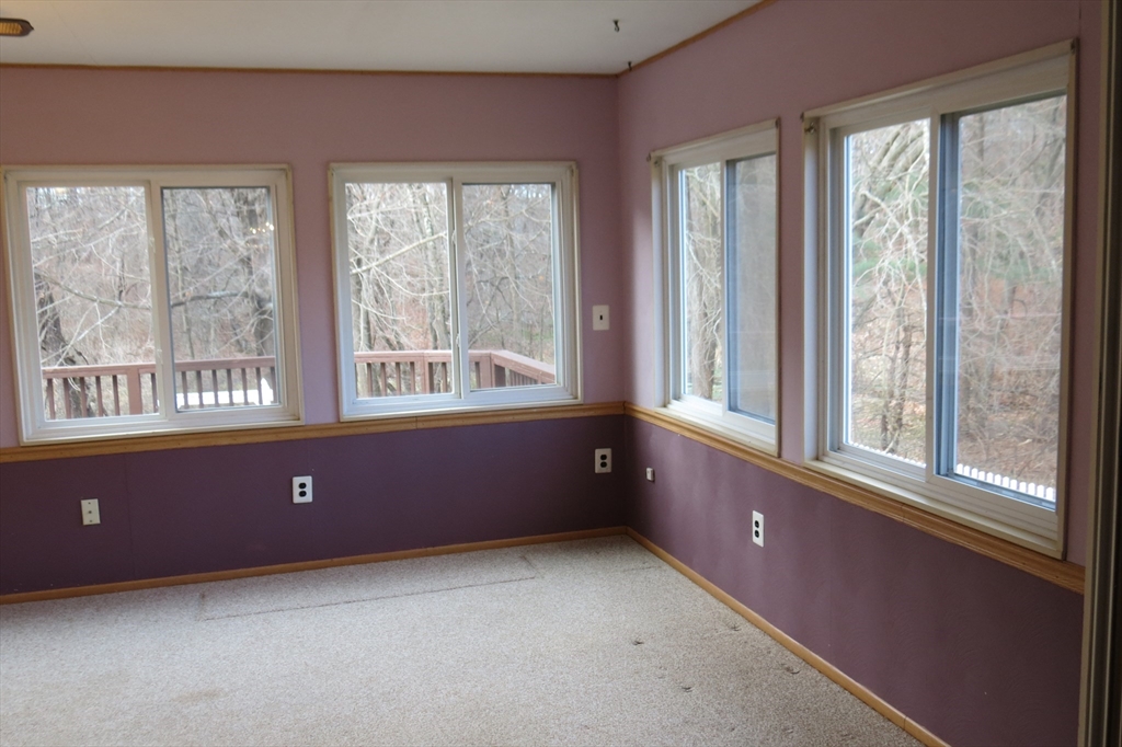 7 Carriage Road North Billerica, MA 01862 - Photo 19 of 32 Gallery Image 19
