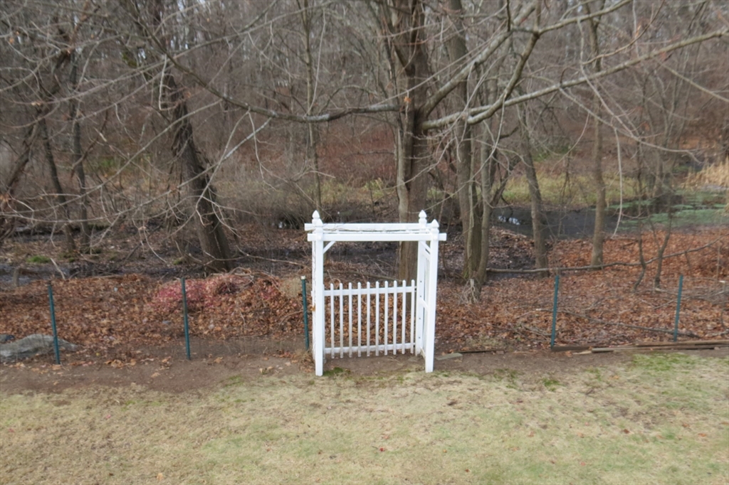 7 Carriage Road North Billerica, MA 01862 - Photo 22 of 32 Gallery Image 22