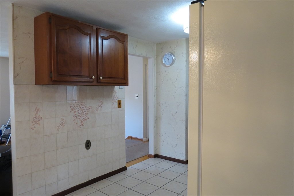 7 Carriage Road North Billerica, MA 01862 - Photo 10 of 32 Gallery Image 10