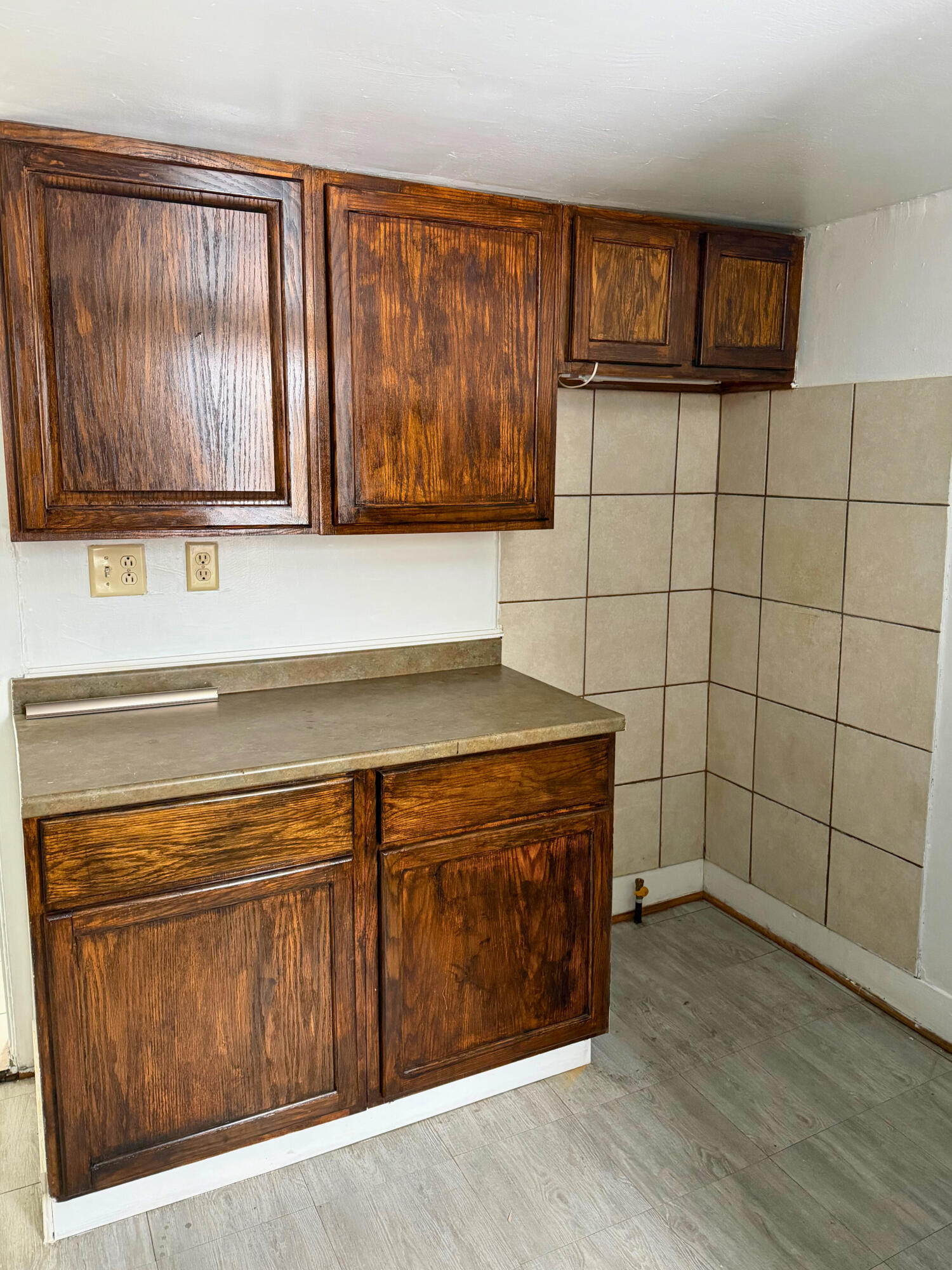 4911 Sheridan Road Kenosha, WI 53140 - Photo 2 of 6 Kitchen