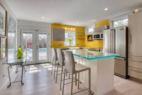 $2,495,000 | 14 Murray Place, Bridgehampton, NY 11932