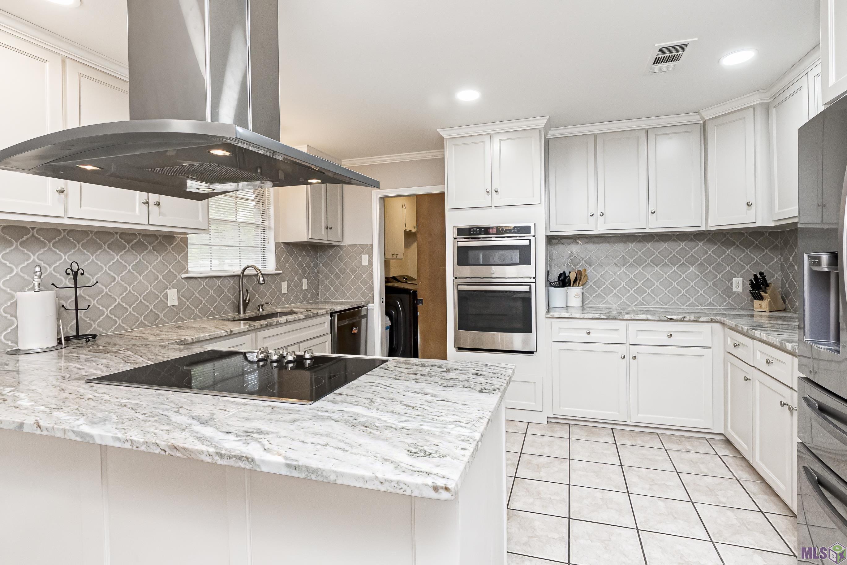 10078 Azrok Avenue Baton Rouge, LA 70809 - Photo 2 of 20