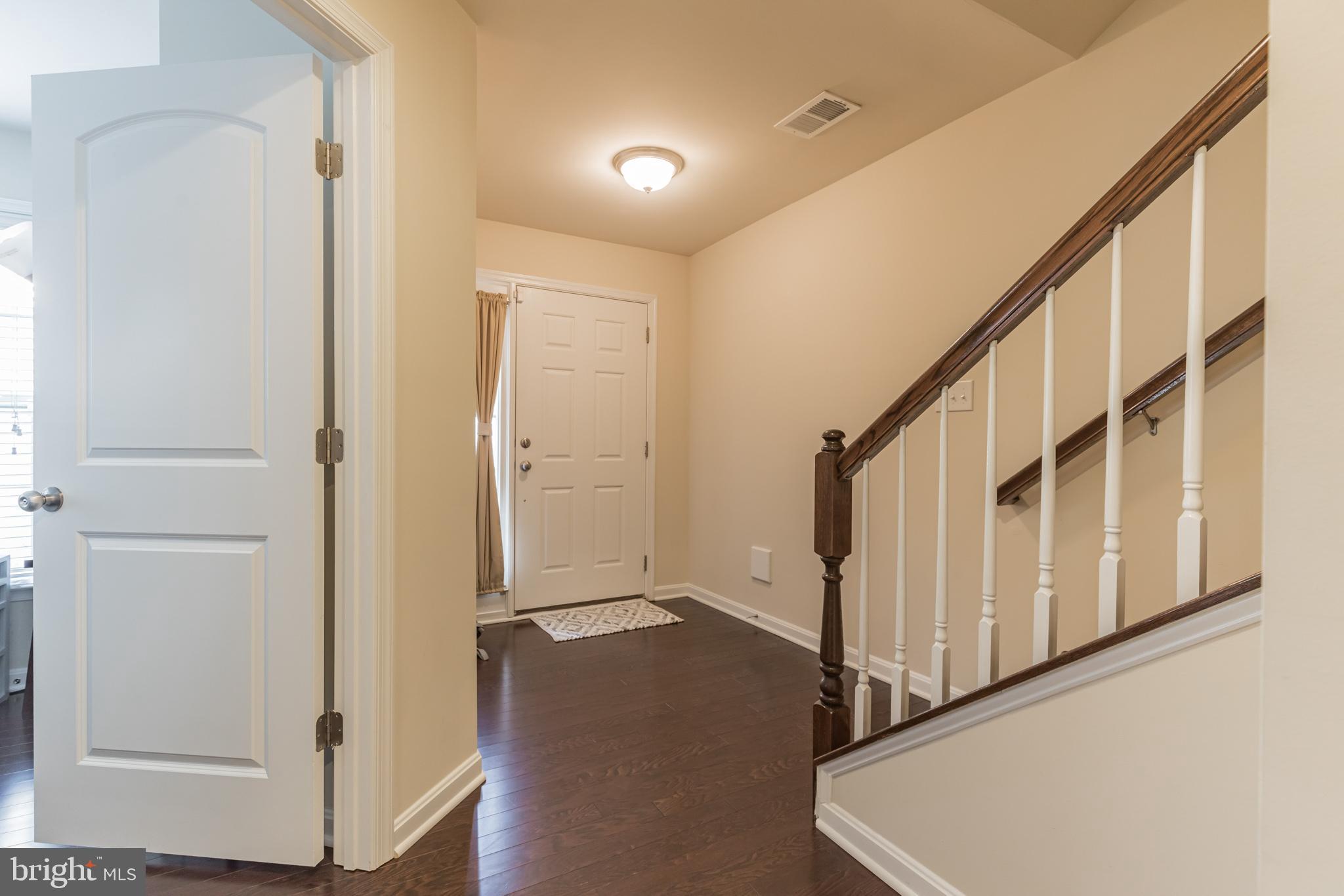 9520 Smithview Place Glenarden, MD 20706 - Photo 3 of 33 alternate view from garage entry