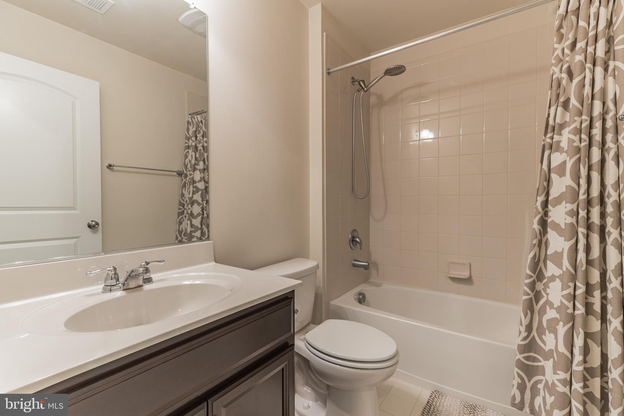 9520 Smithview Place Glenarden, MD 20706 - Photo 5 of 33 full bath on lower level