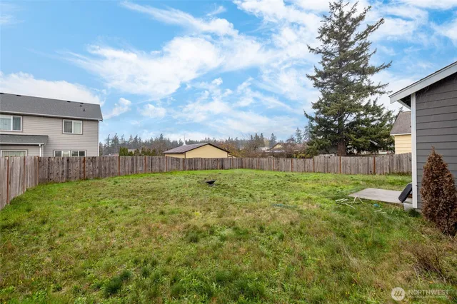$629,000 | 1400 East Whidbey Avenue, Oak Harbor, WA 98277