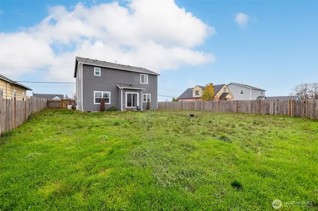 $629,000 | 1400 East Whidbey Avenue, Oak Harbor, WA 98277