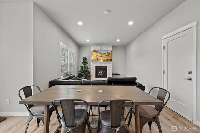 $629,000 | 1400 East Whidbey Avenue, Oak Harbor, WA 98277