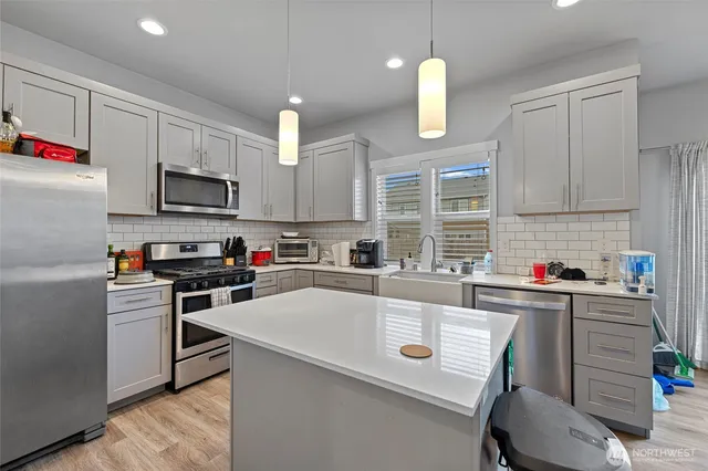 $629,000 | 1400 East Whidbey Avenue, Oak Harbor, WA 98277