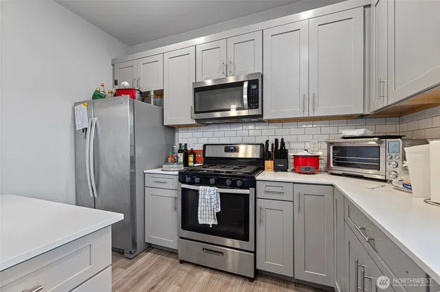 $629,000 | 1400 East Whidbey Avenue, Oak Harbor, WA 98277