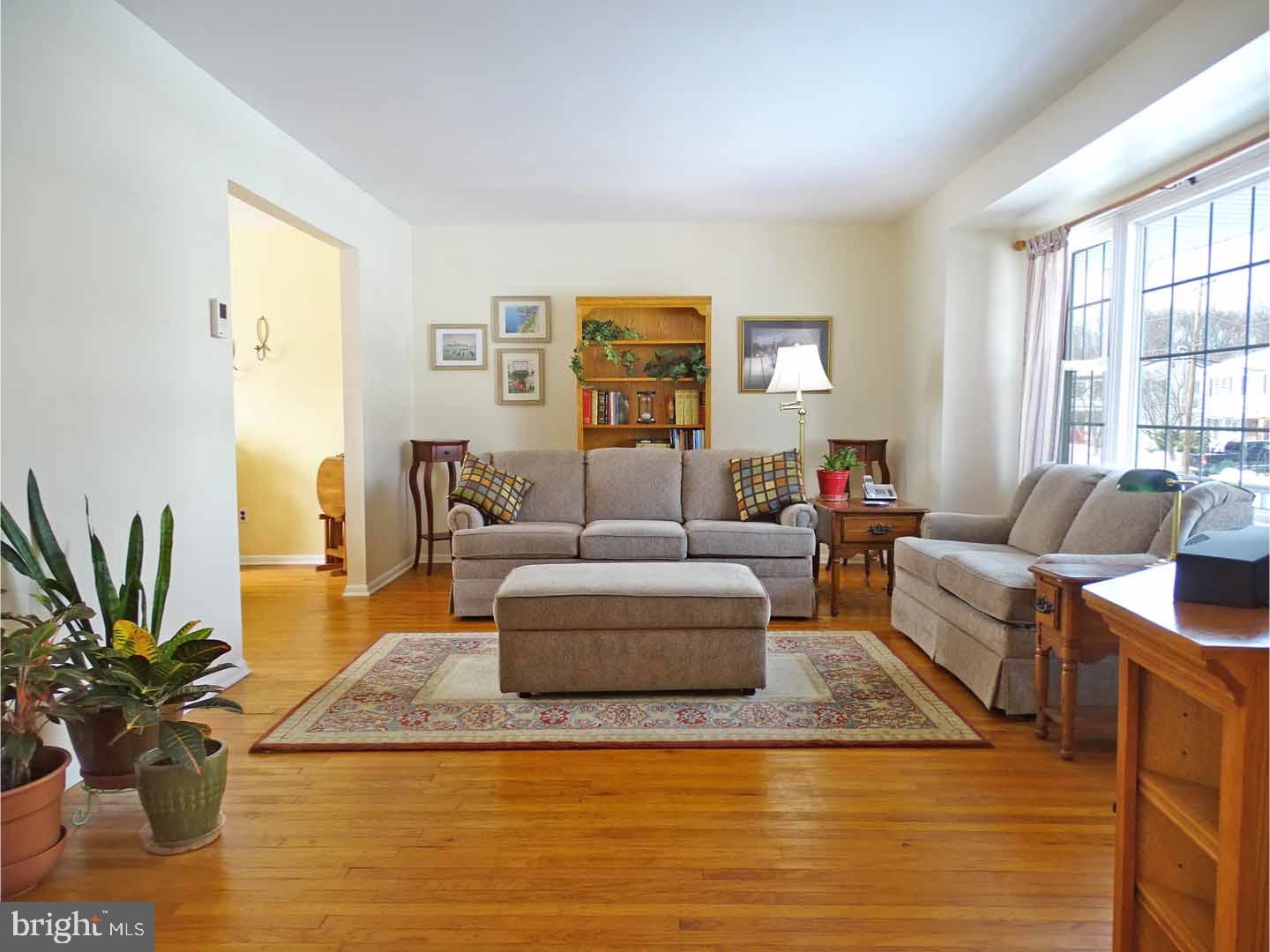 512 Kavanaugh Road Fairless Hills, PA 19030 - Photo 3 of 24 Living Room
