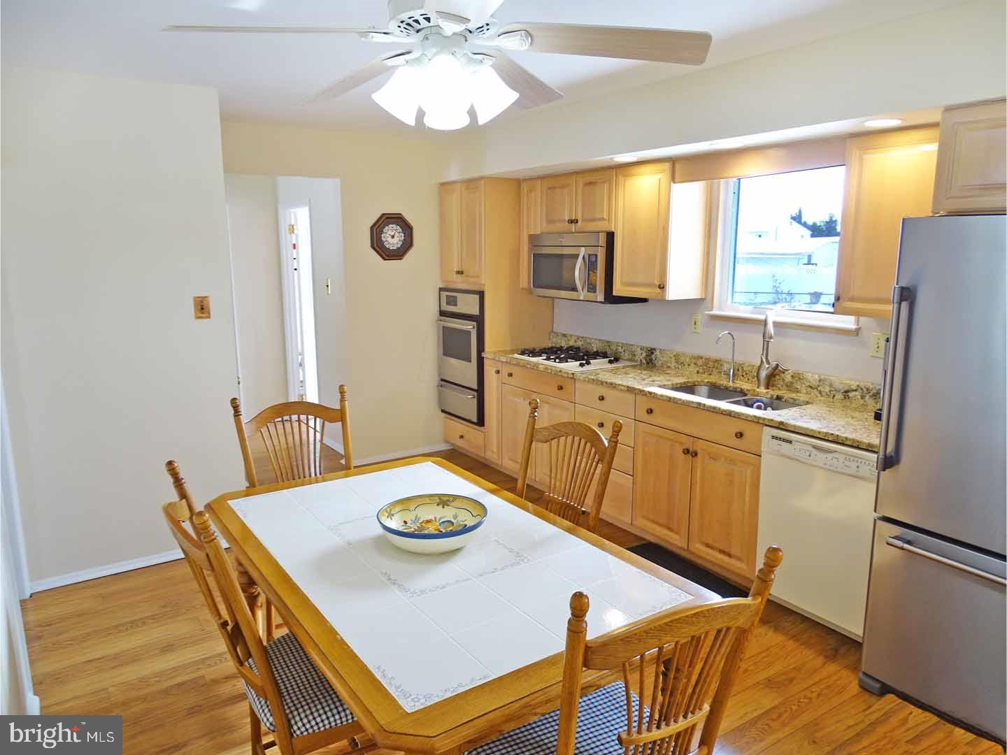 512 Kavanaugh Road Fairless Hills, PA 19030 - Photo 5 of 24 Kitchen