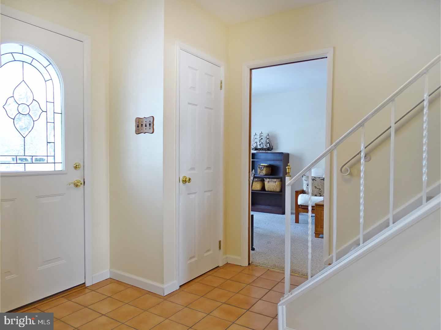 512 Kavanaugh Road Fairless Hills, PA 19030 - Photo 7 of 24 Foyer
